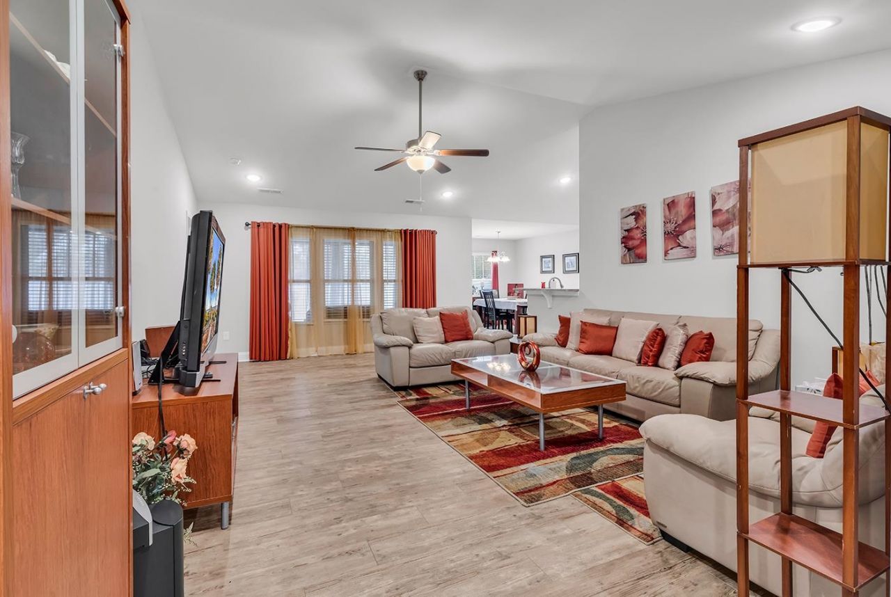 323 Borrowdale Dr. Photo 12