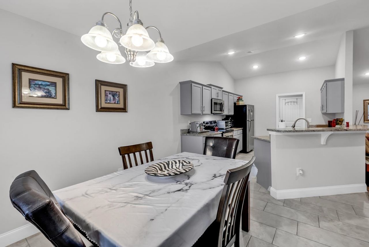 323 Borrowdale Dr. Photo 20