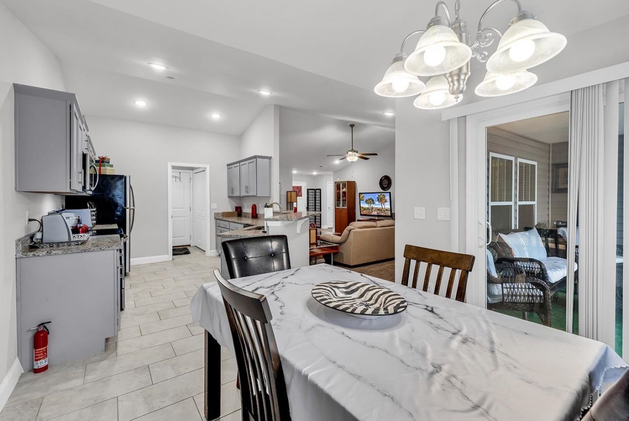 323 Borrowdale Dr. Photo 21