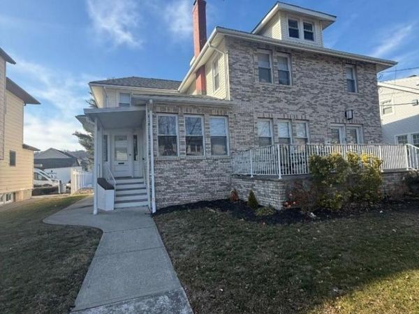 422 Lafayette Ave, Hawthorne, NJ 07506