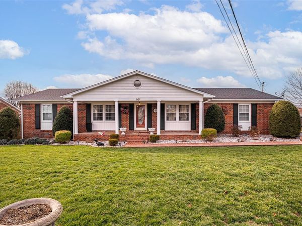 101 Southwood Drive, Russellville, KY 42276