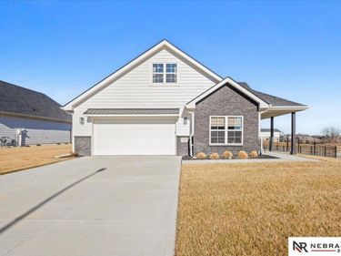 12352 Horizon St., Papillion, NE 68046
