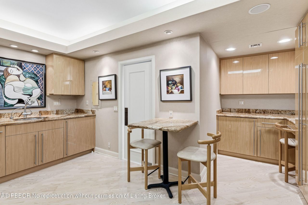 2150 Ibis Isle Road, Unit 15, Palm Beach, FL 33480 Photo