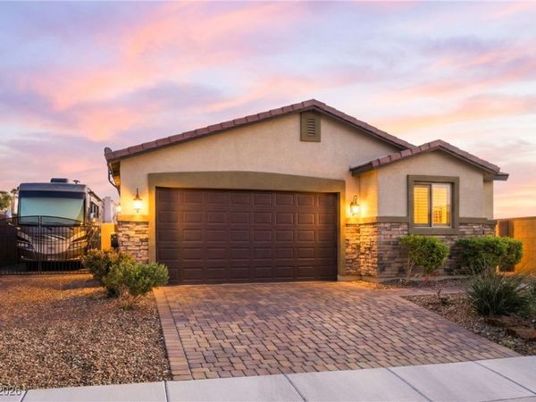 2772 Brinkley Manor Street, Laughlin, NV 89029