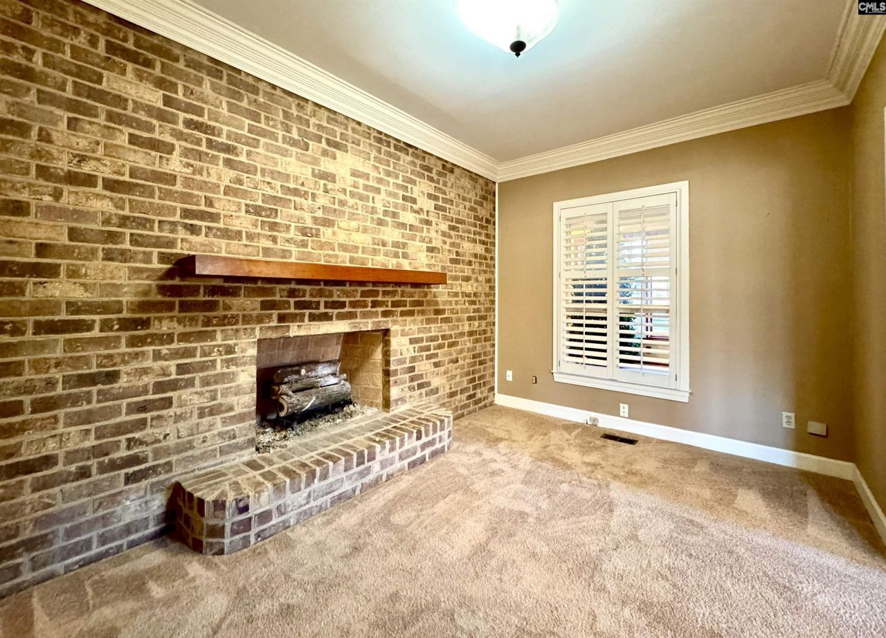 555 Willington Drive Photo 10