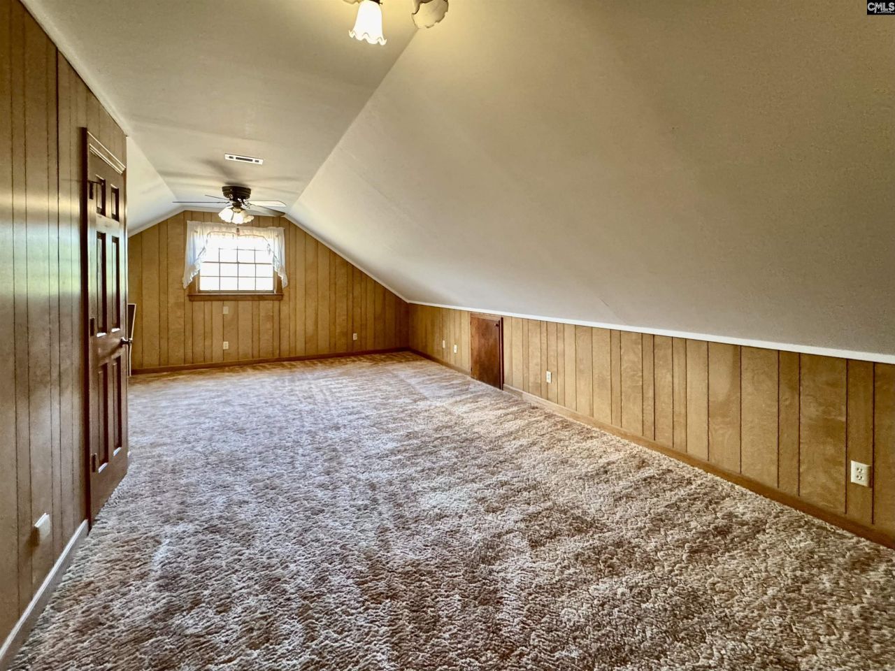 555 Willington Drive Photo 18