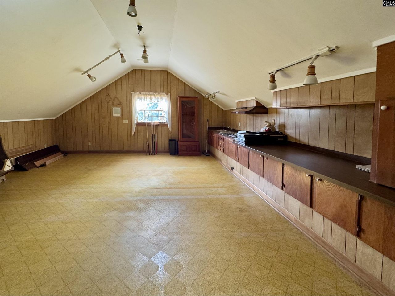 555 Willington Drive Photo 24