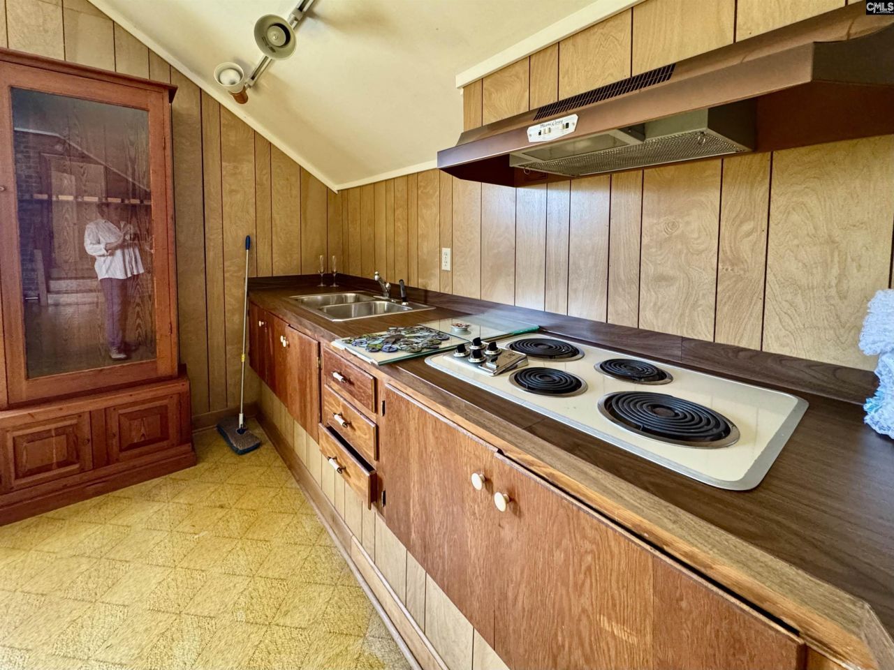 555 Willington Drive Photo 25