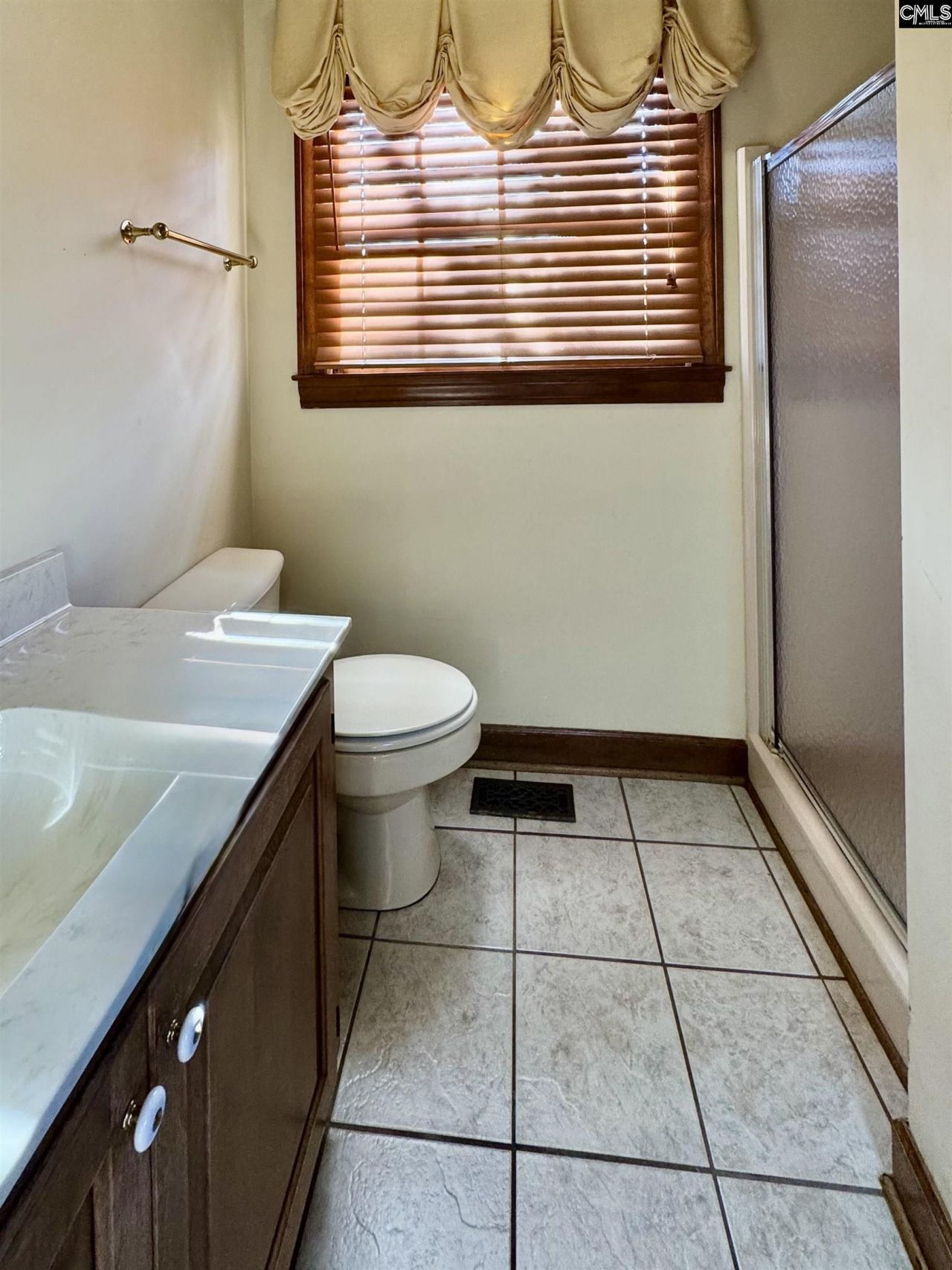 555 Willington Drive Photo 8