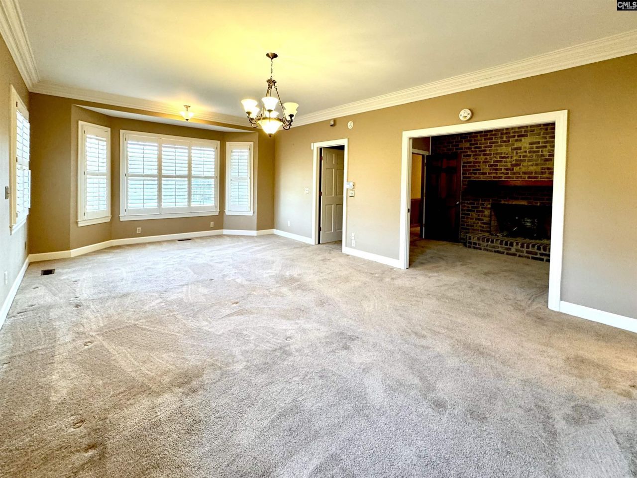 555 Willington Drive Photo 9