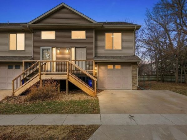 100 N Copeland Lane, North Liberty, IA 52317