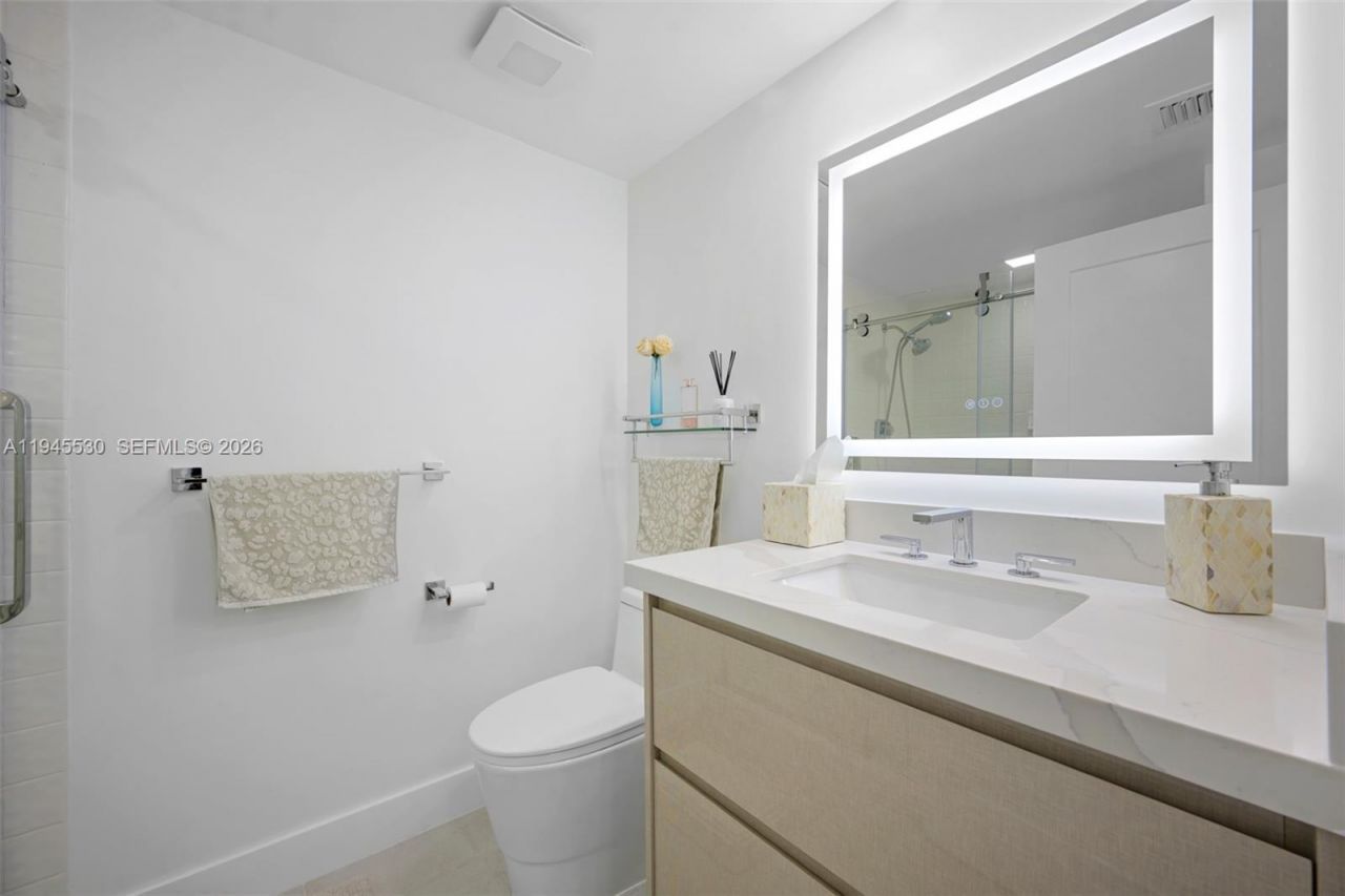 20191 E Country Club Dr, Unit 2202, Aventura, FL 33180 Photo