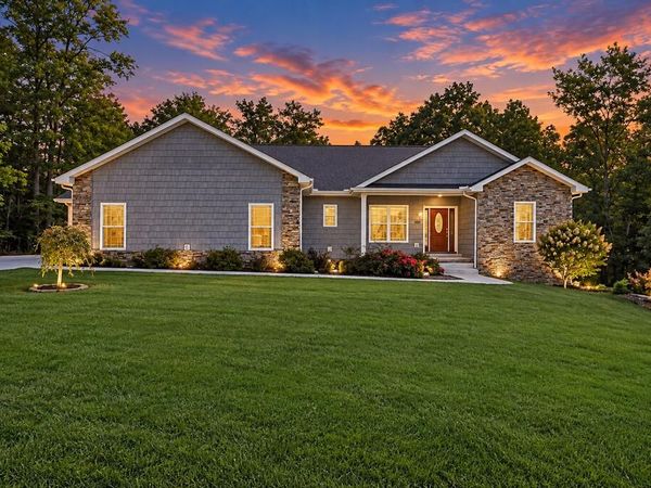 380 Mountain Preserve Parkway, Crab Orchard, TN 37723