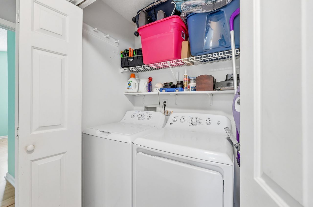 166 Cheshire Ct. Photo 12