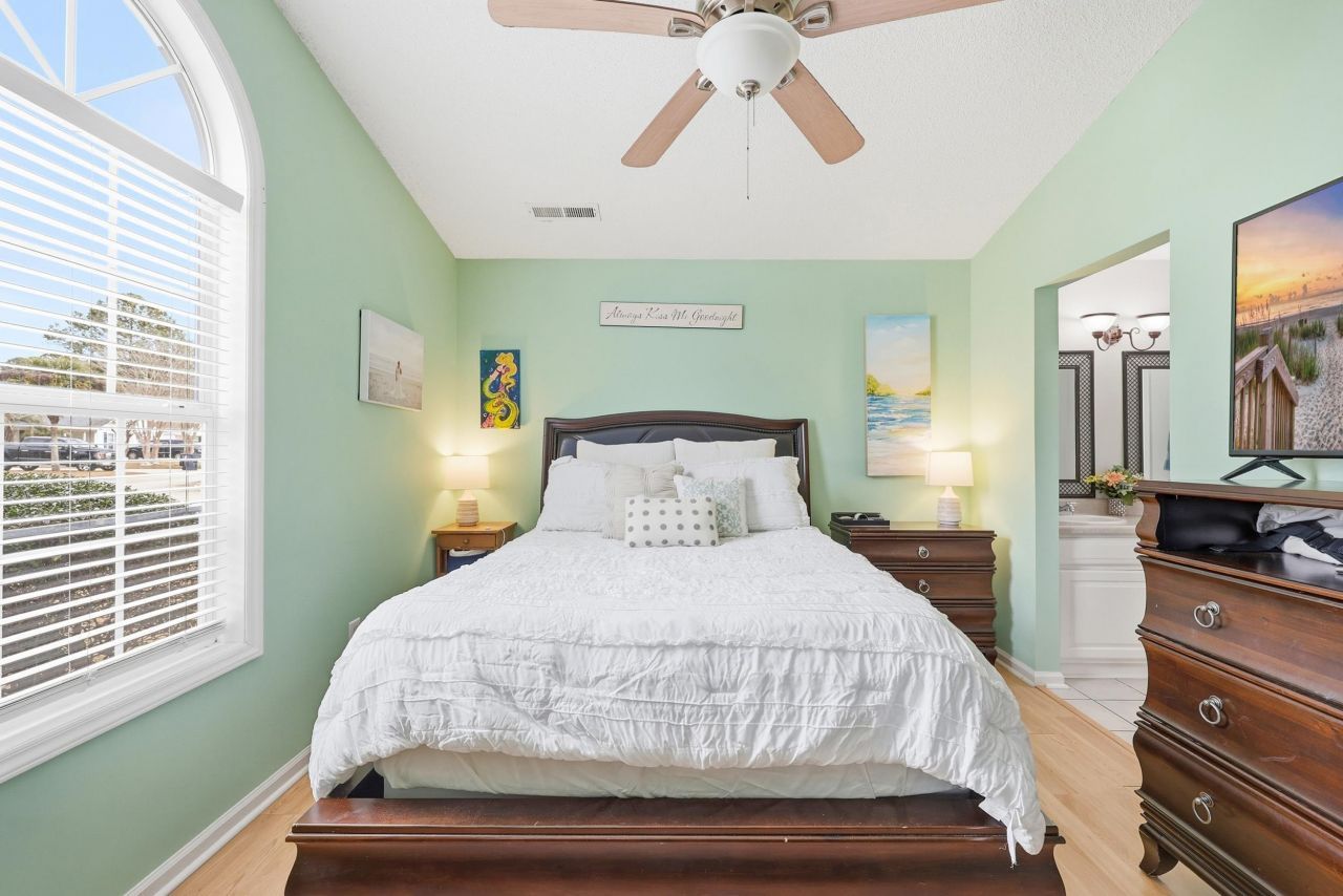 166 Cheshire Ct. Photo 17