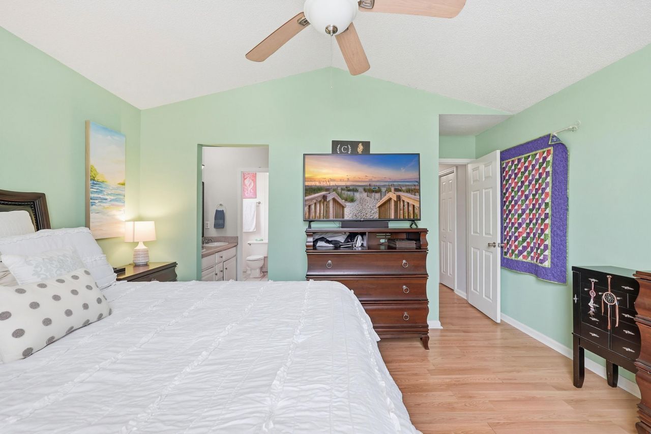 166 Cheshire Ct. Photo 19