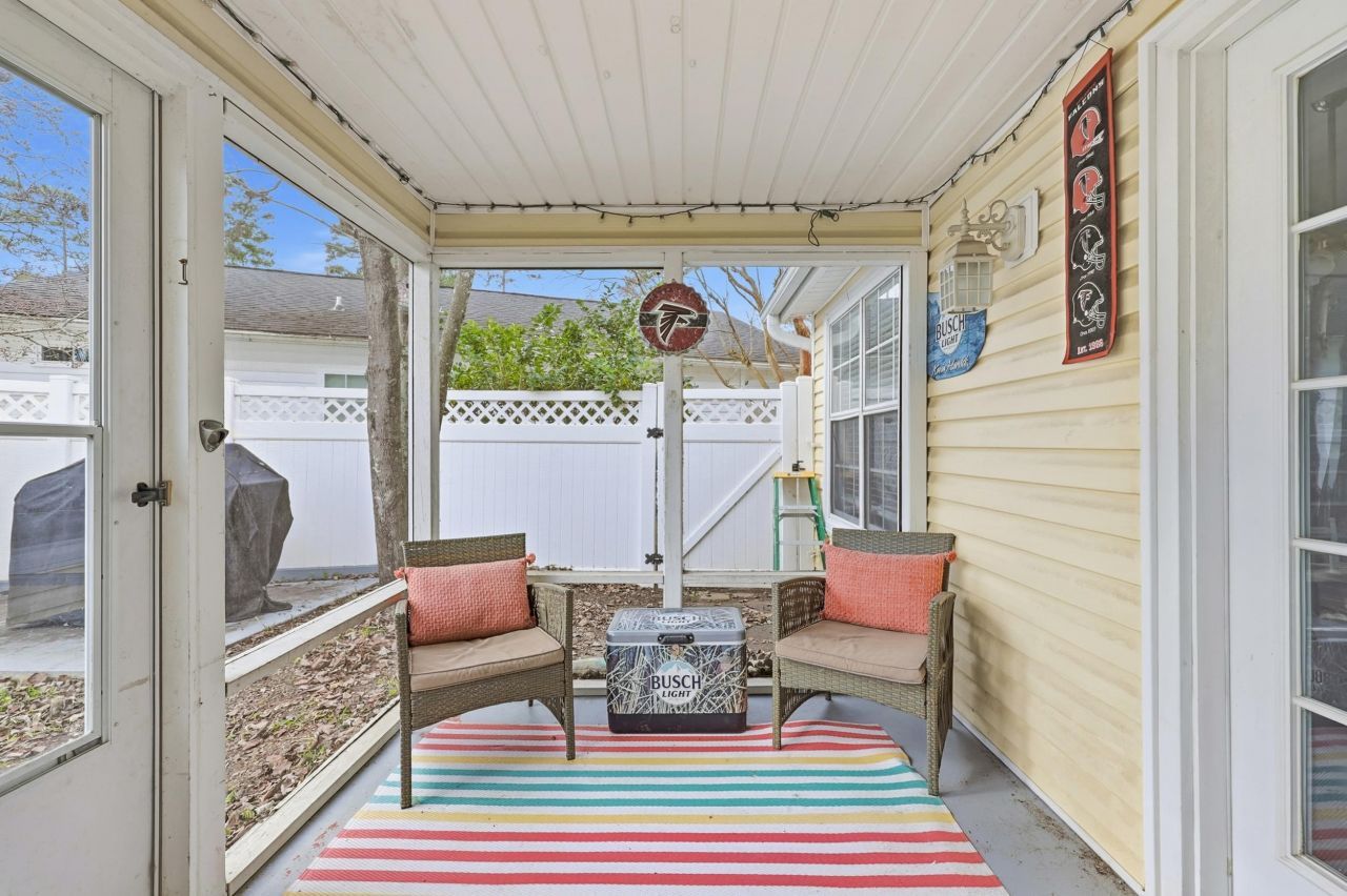 166 Cheshire Ct. Photo 22