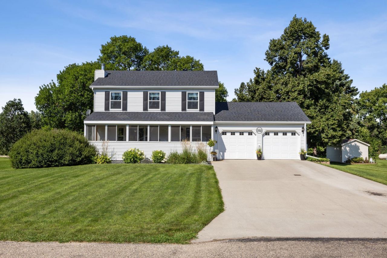 522 9th Avenue S, Casselton, ND 58012 Main Photo