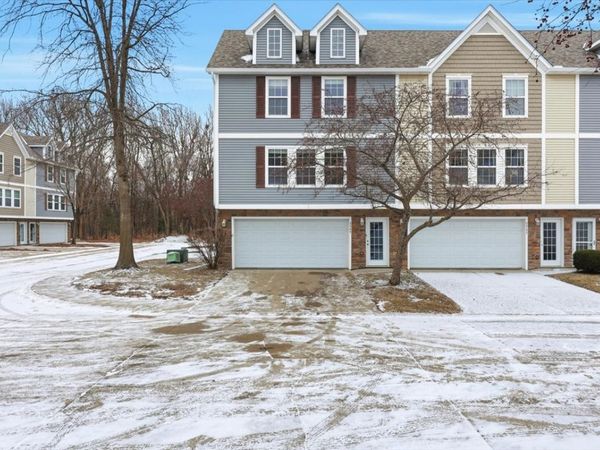 5549 Kirkland Court, Johnston, IA 50131