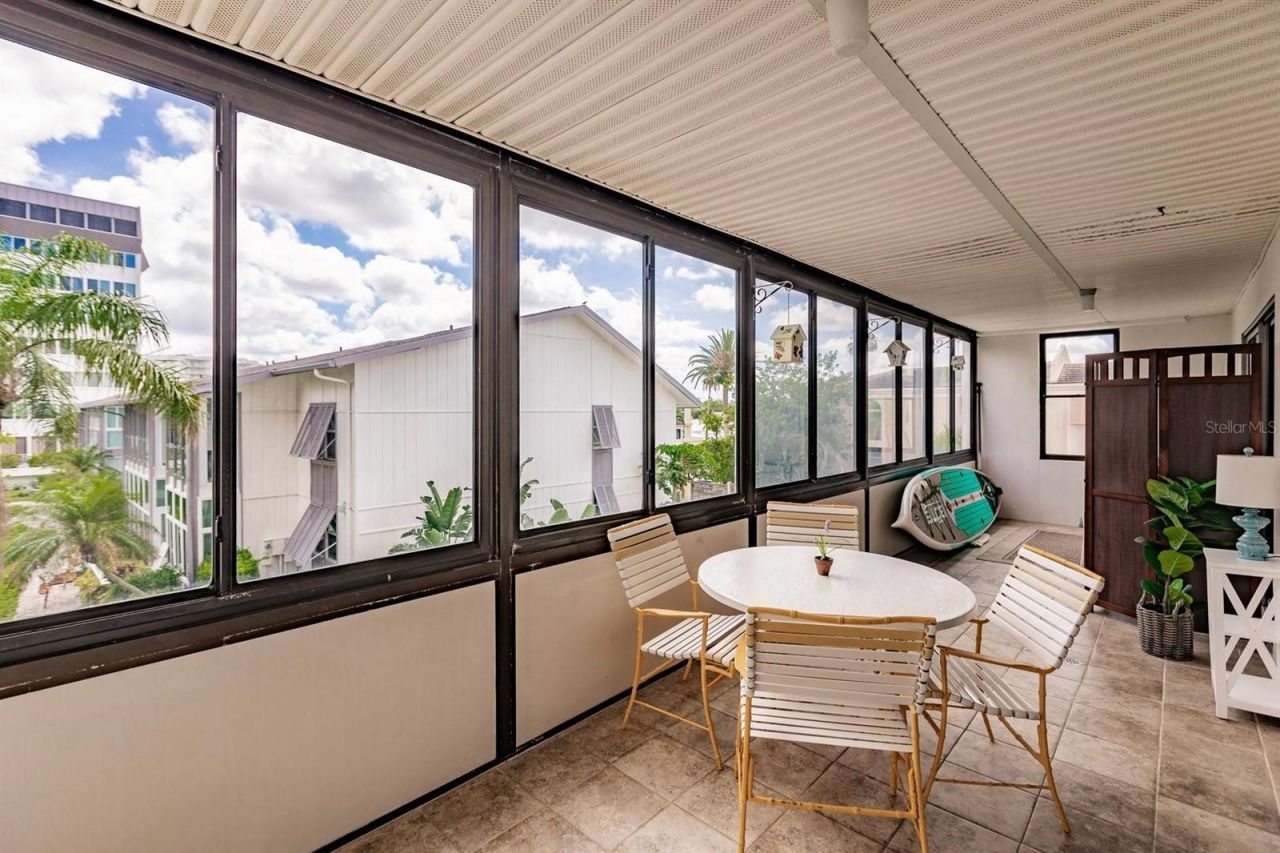 1055 W Peppertree Drive, Unit 207AA, Sarasota, FL 34242 Photo