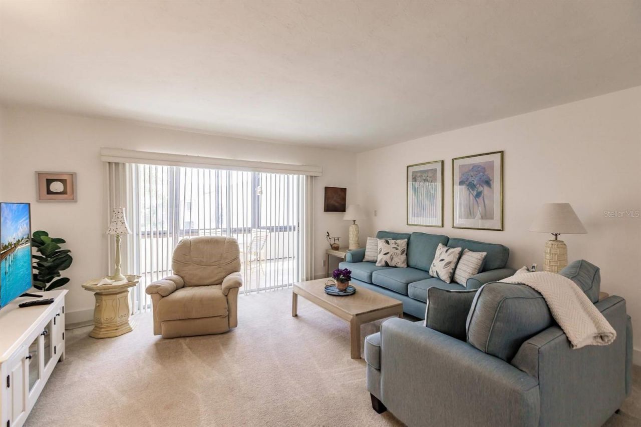 1055 W Peppertree Drive, Unit 207AA, Sarasota, FL 34242 Photo