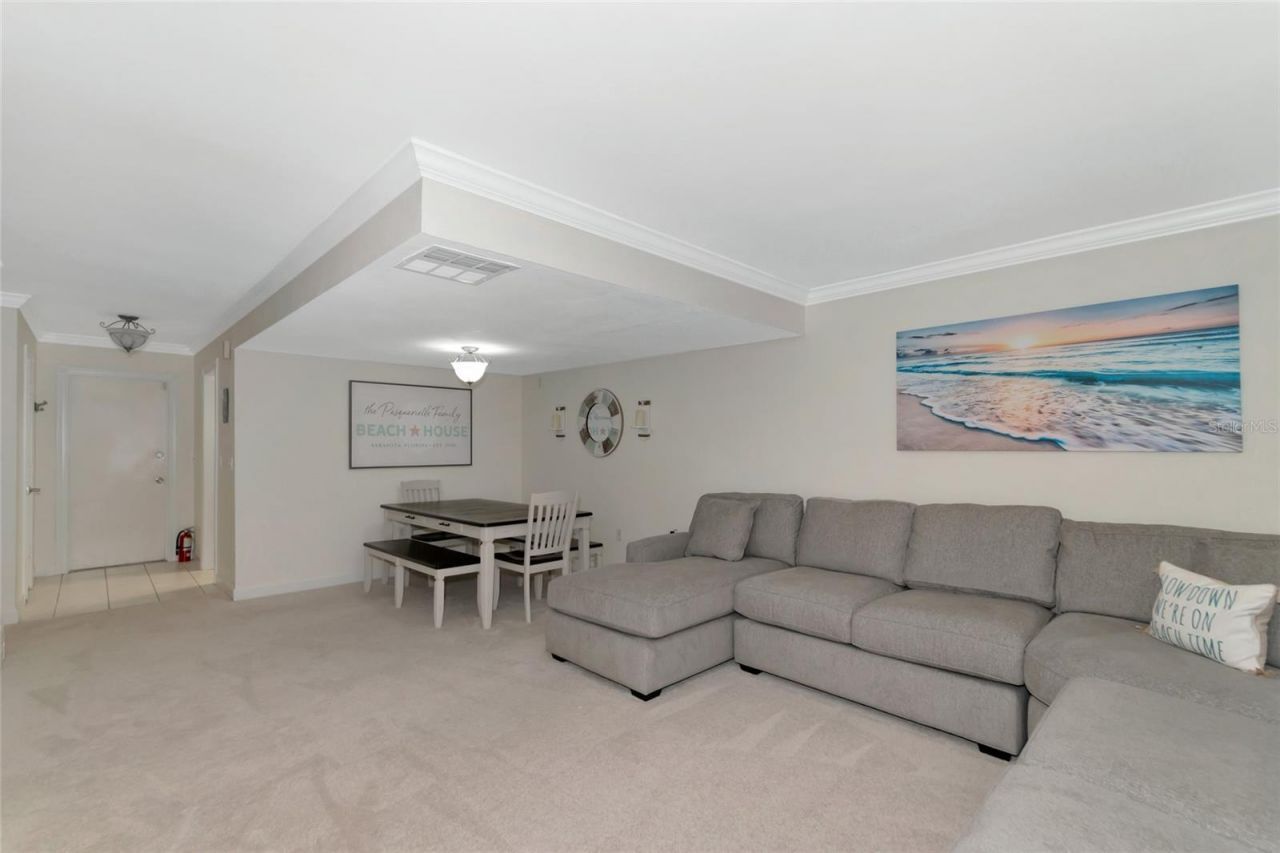 3225 Ramblewood Drive, Sarasota, FL 34237 Photo