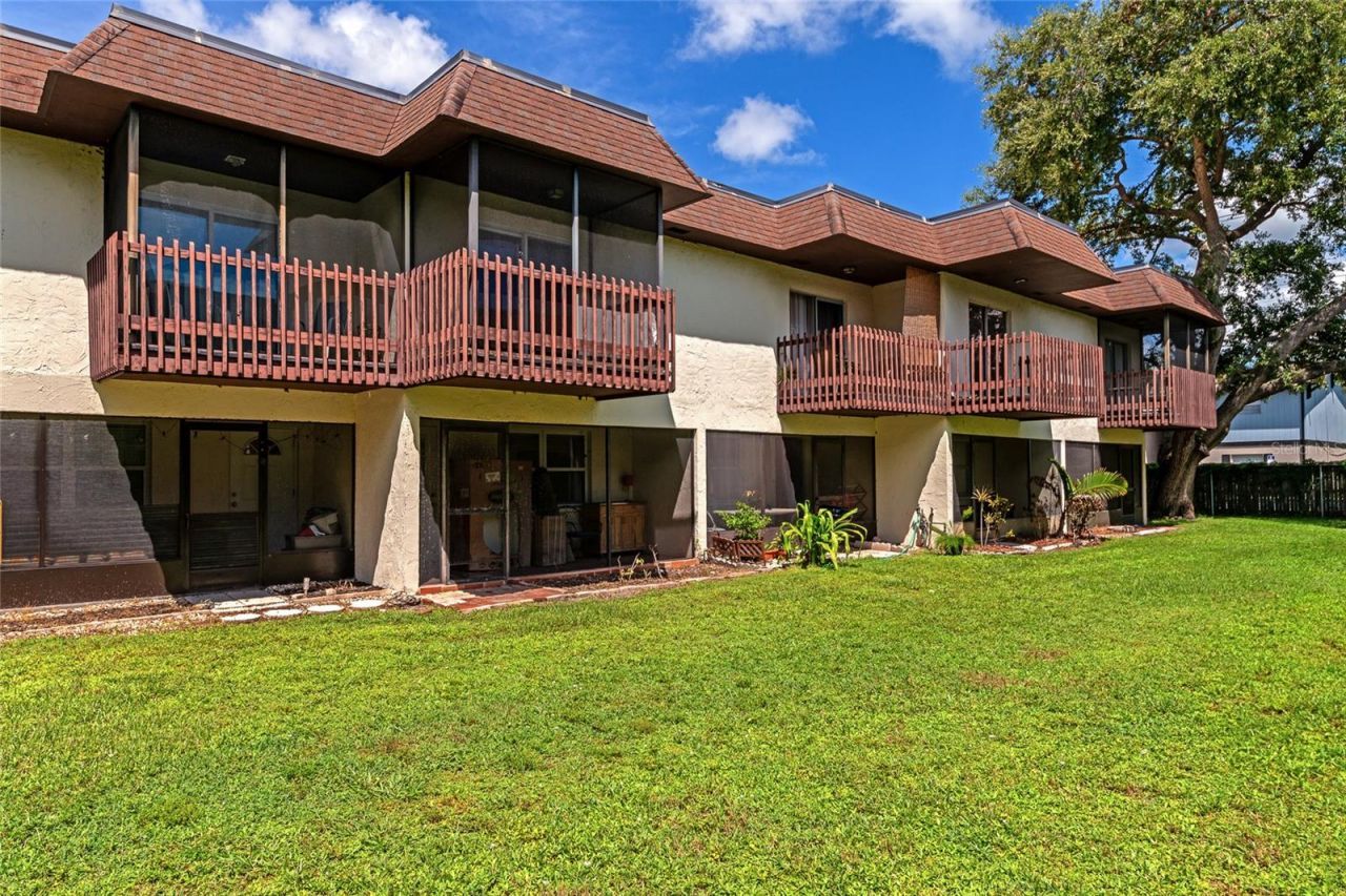 3225 Ramblewood Drive, Sarasota, FL 34237 Photo