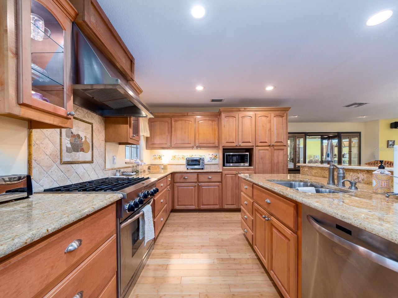 1140 81st Street S, Saint Petersburg, FL 33707 Photo