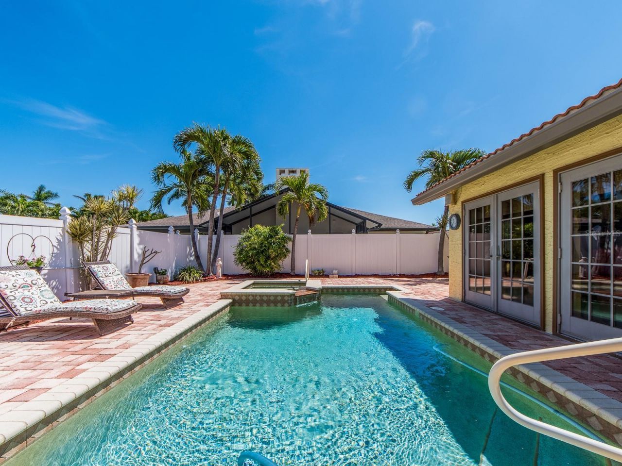 1140 81st Street S, Saint Petersburg, FL 33707 Photo