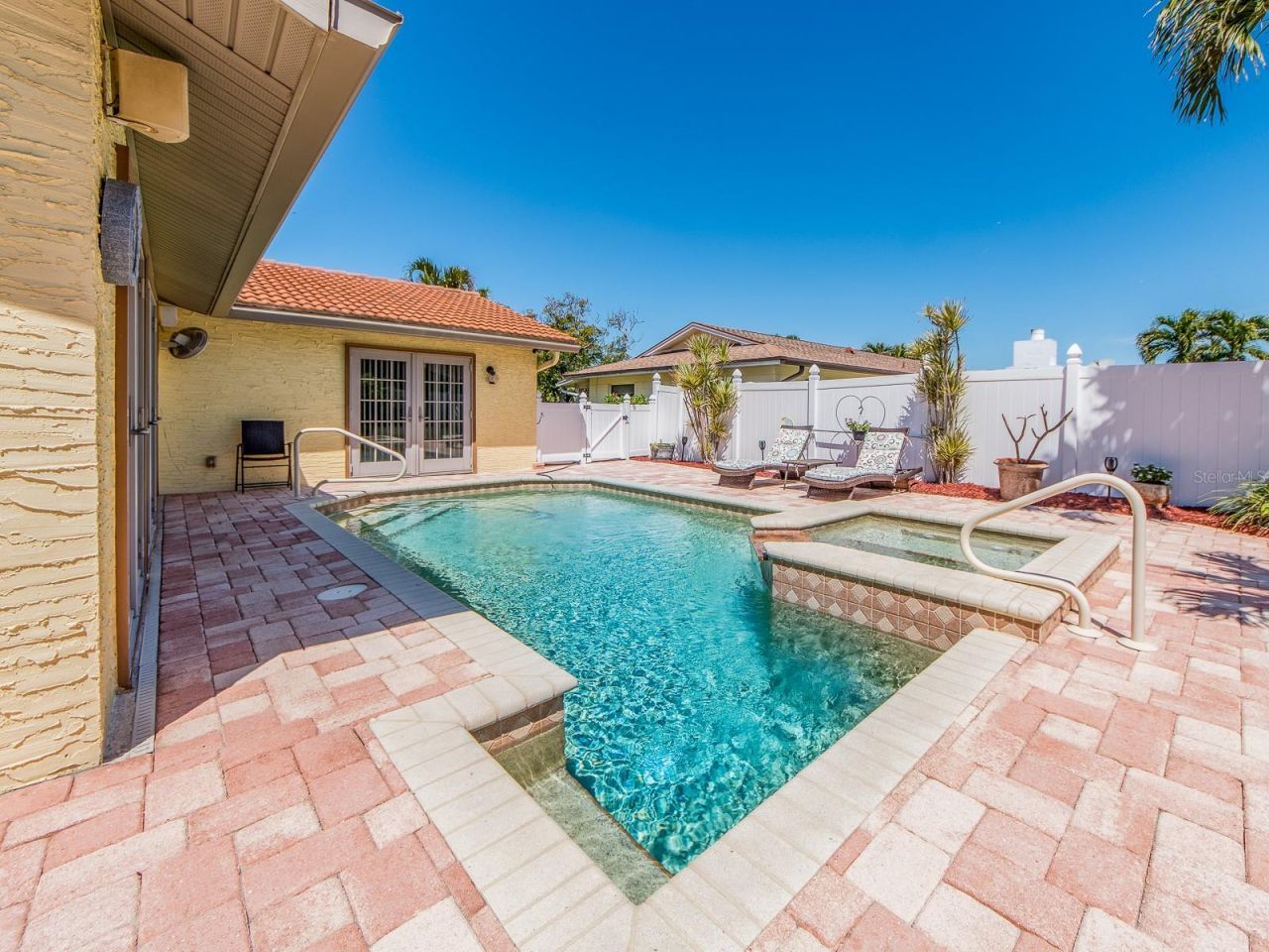 1140 81st Street S, Saint Petersburg, FL 33707 Photo