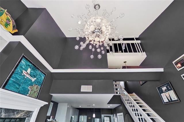 7300 LAKESHORE Drive New Orleans, LA 70124