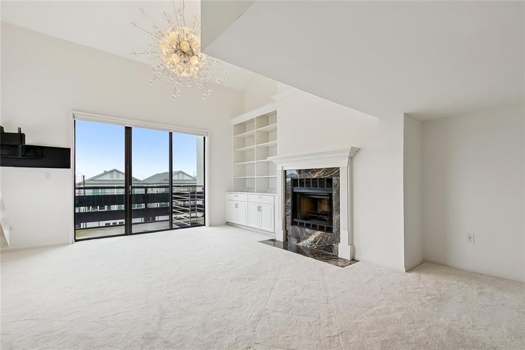 7300 LAKESHORE Drive New Orleans, LA 70124