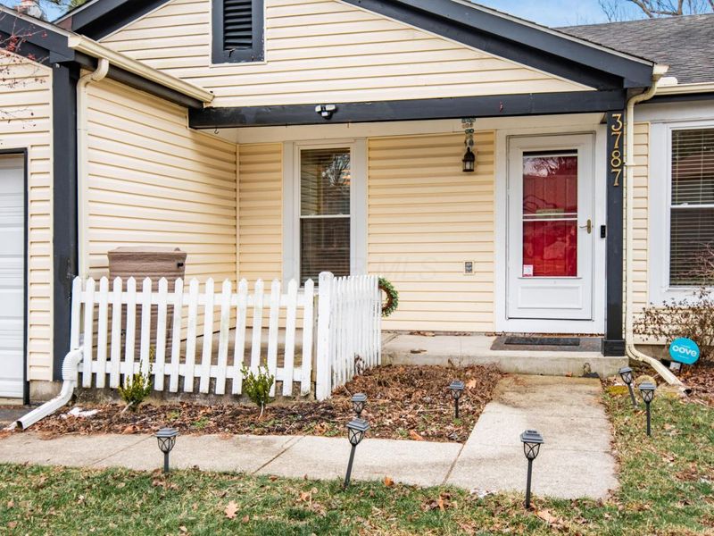 3787 Harborough Drive, Columbus, OH 43230 Photo 2