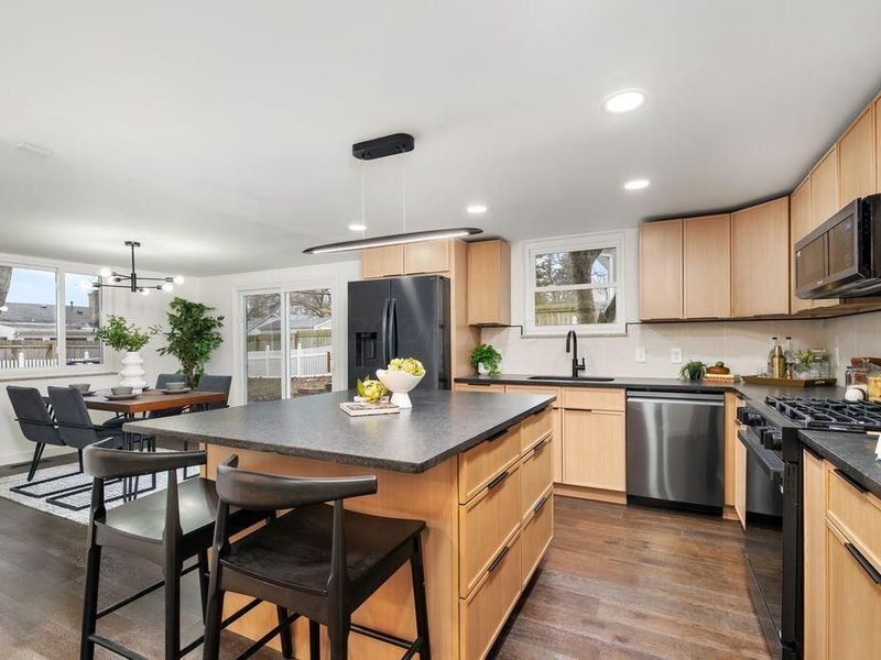 1530 Pemberton Drive, Columbus, OH 43221 Photo 13