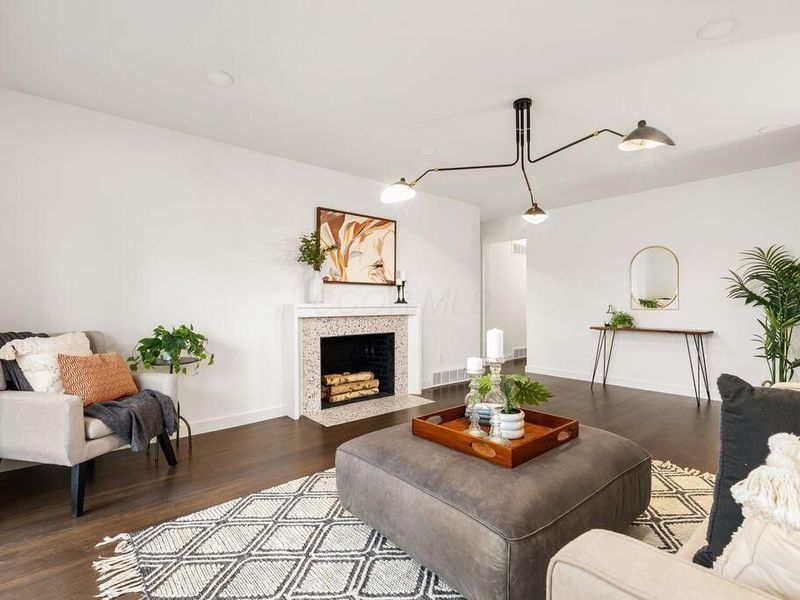 1530 Pemberton Drive, Columbus, OH 43221 Photo 8