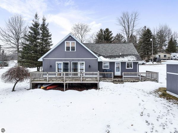 9464 Stone Ledge Lake Drive, Cadillac, MI 49601