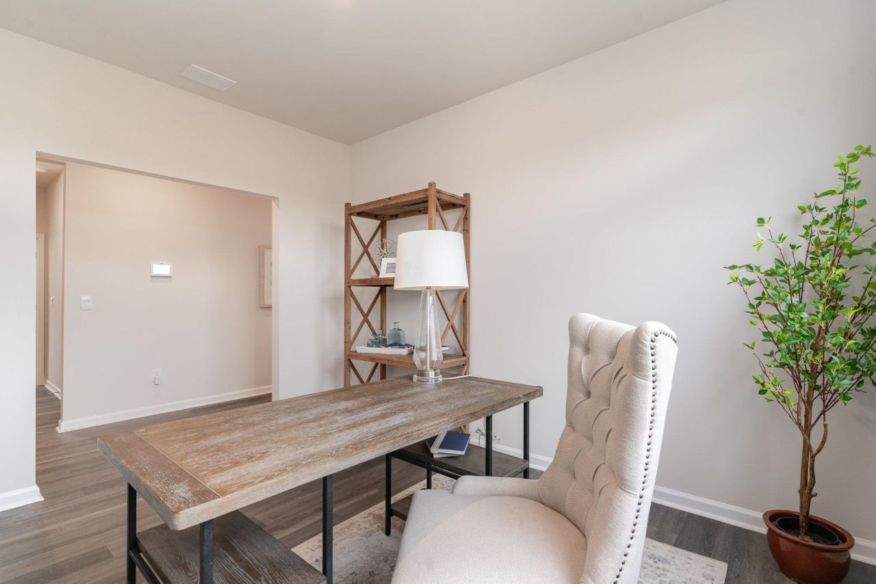 621 Anthem Ct. Photo 4