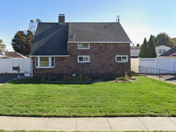 614 N Newbridge Road, Levittown, NY 11756