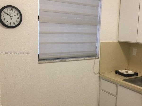 142 SW 18th Ave , Unit 19, Miami, FL 33135