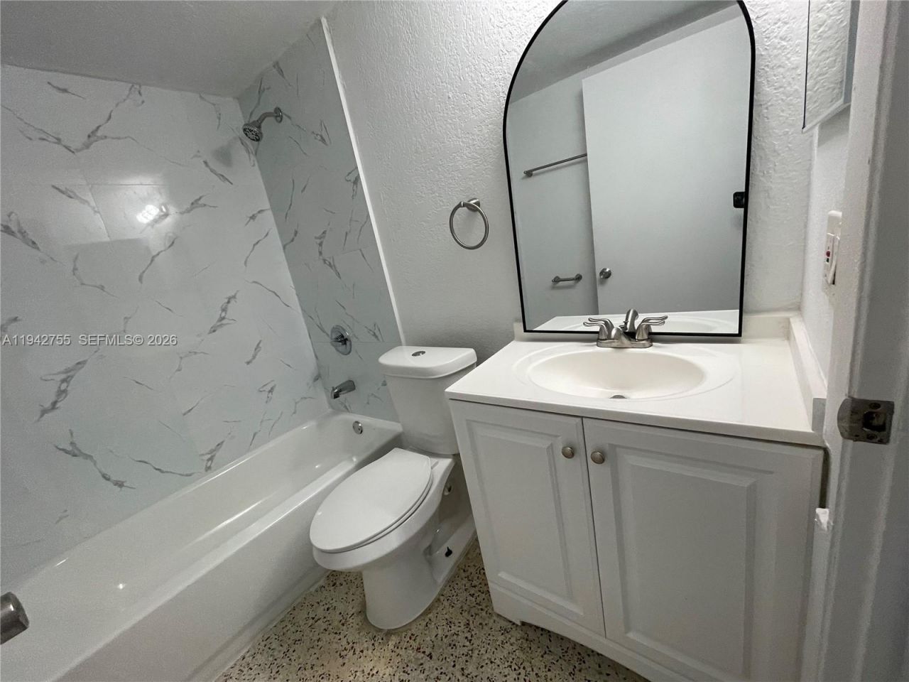 142 SW 18th Ave, Unit 19, Miami, FL 33135 Photo