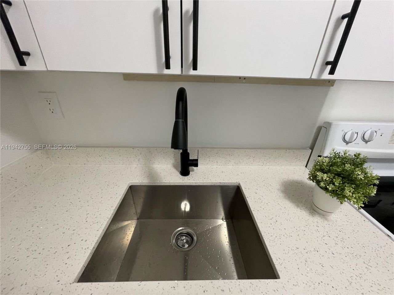 142 SW 18th Ave, Unit 19, Miami, FL 33135 Photo