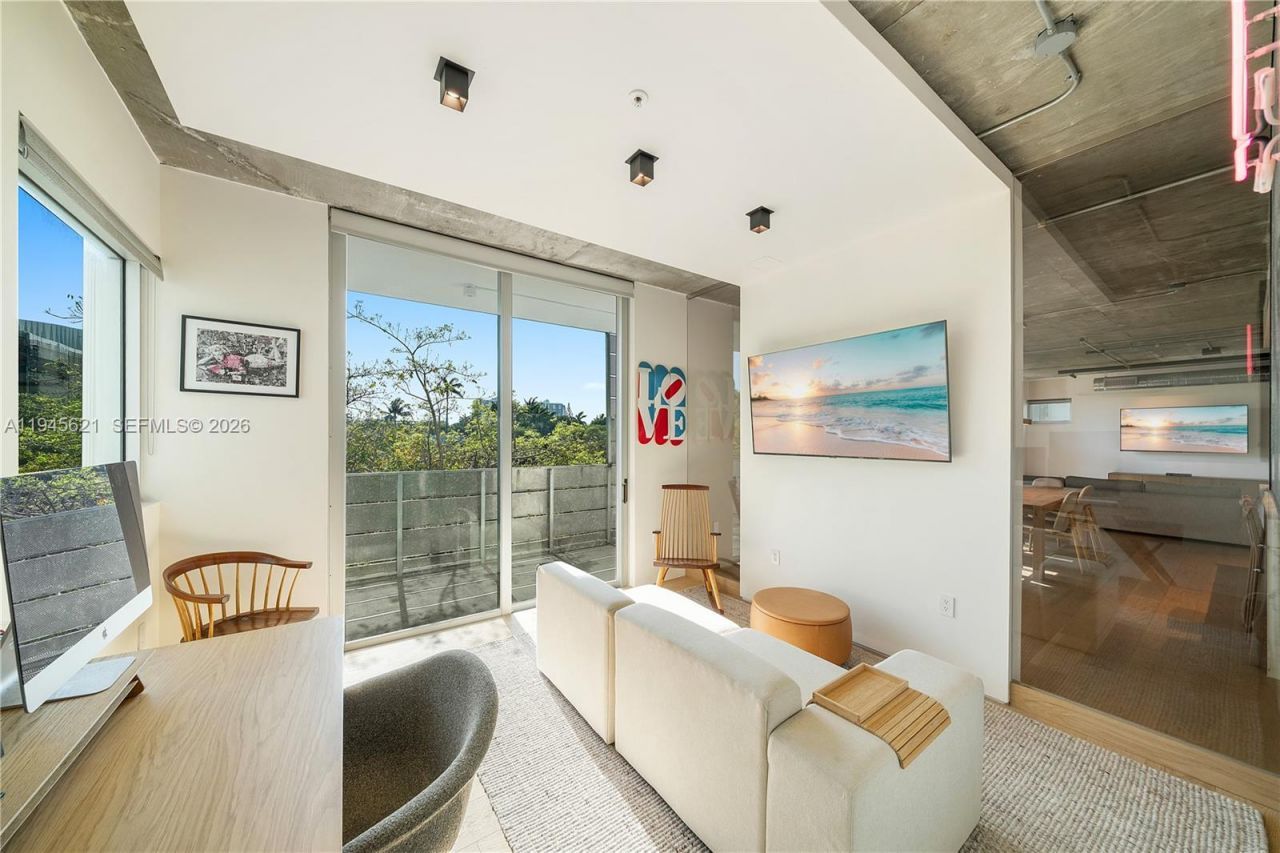 1700 Meridian Ave, Unit 306, Miami Beach, FL 33139 Photo