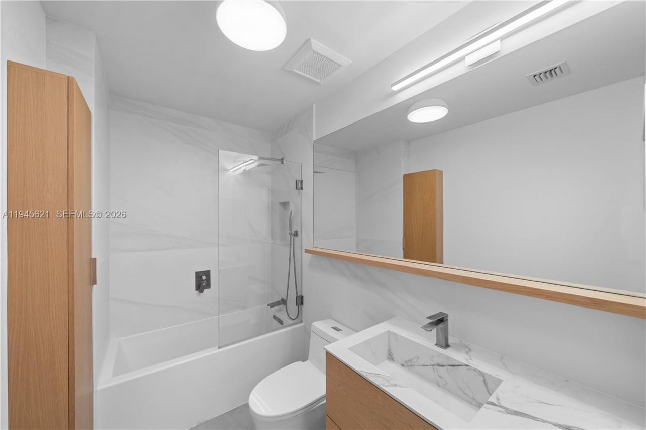 1700 Meridian Ave, Unit 306, Miami Beach, FL 33139 Photo