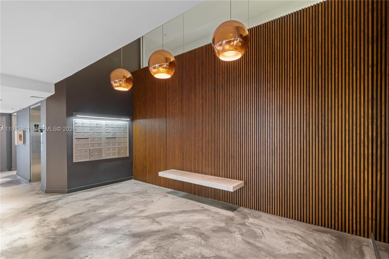 1700 Meridian Ave, Unit 306, Miami Beach, FL 33139 Photo