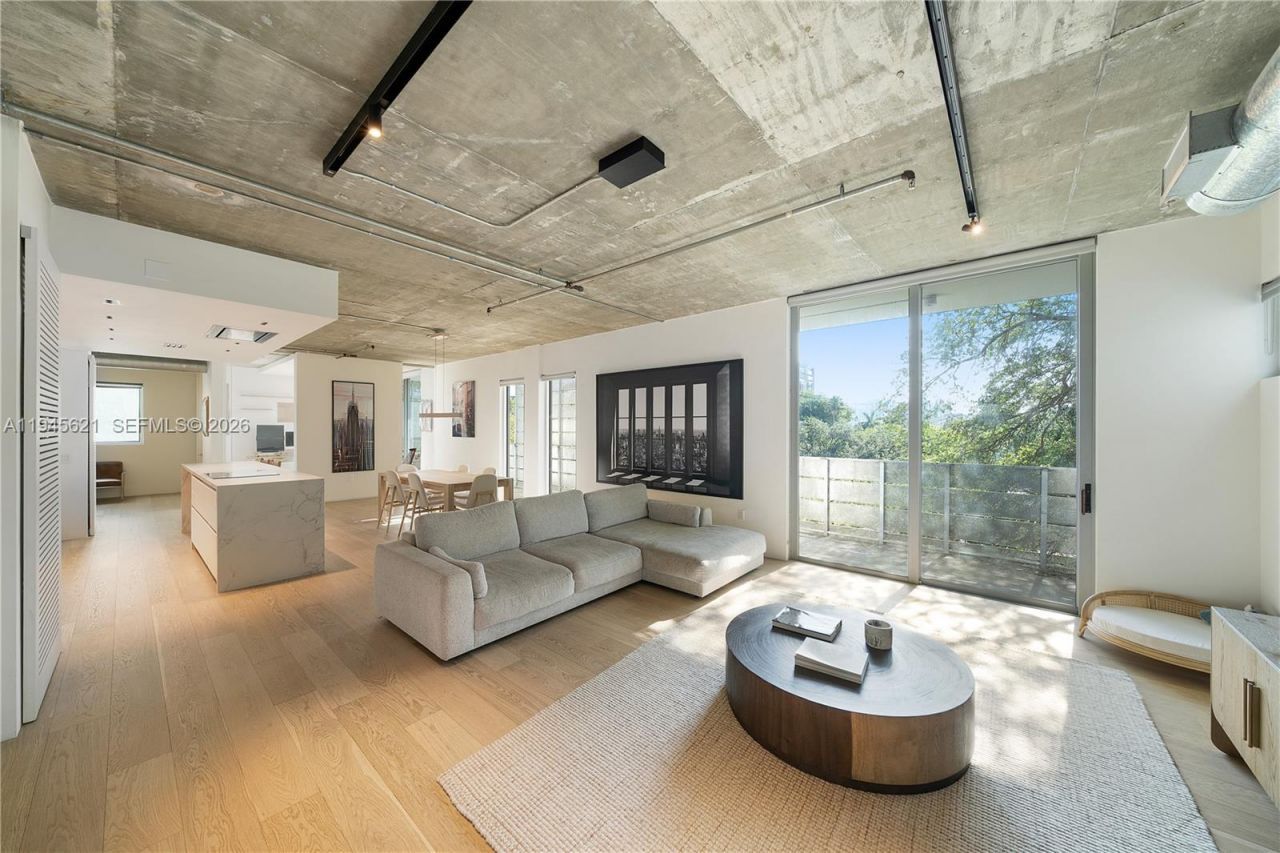 1700 Meridian Ave, Unit 306, Miami Beach, FL 33139 Photo