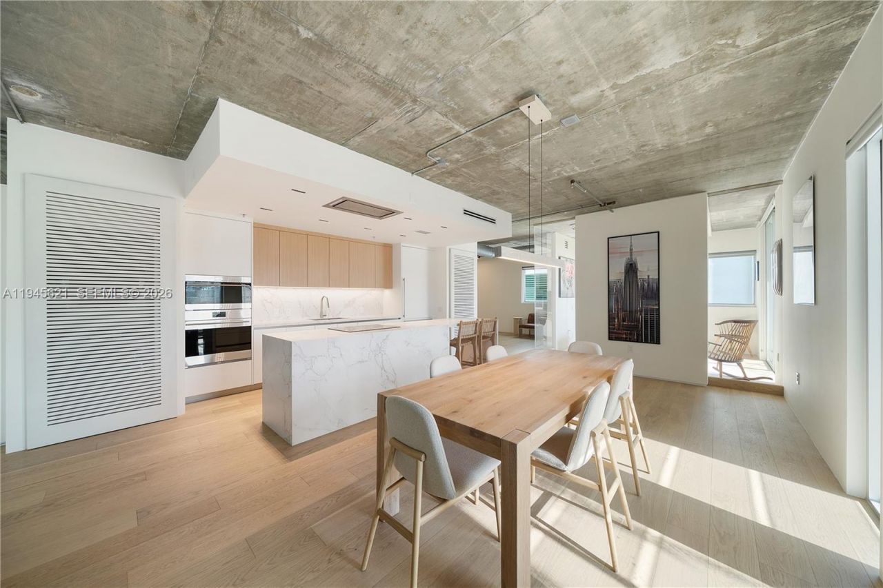 1700 Meridian Ave, Unit 306, Miami Beach, FL 33139 Photo