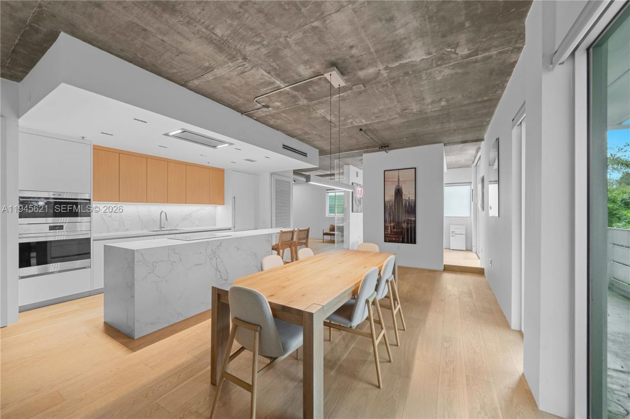 1700 Meridian Ave, Unit 306, Miami Beach, FL 33139 Photo