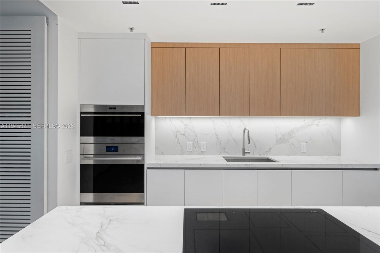 1700 Meridian Ave, Unit 306, Miami Beach, FL 33139 Photo