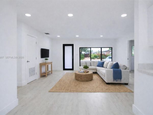 1640 NW 27th Ave, Fort Lauderdale, FL 33311