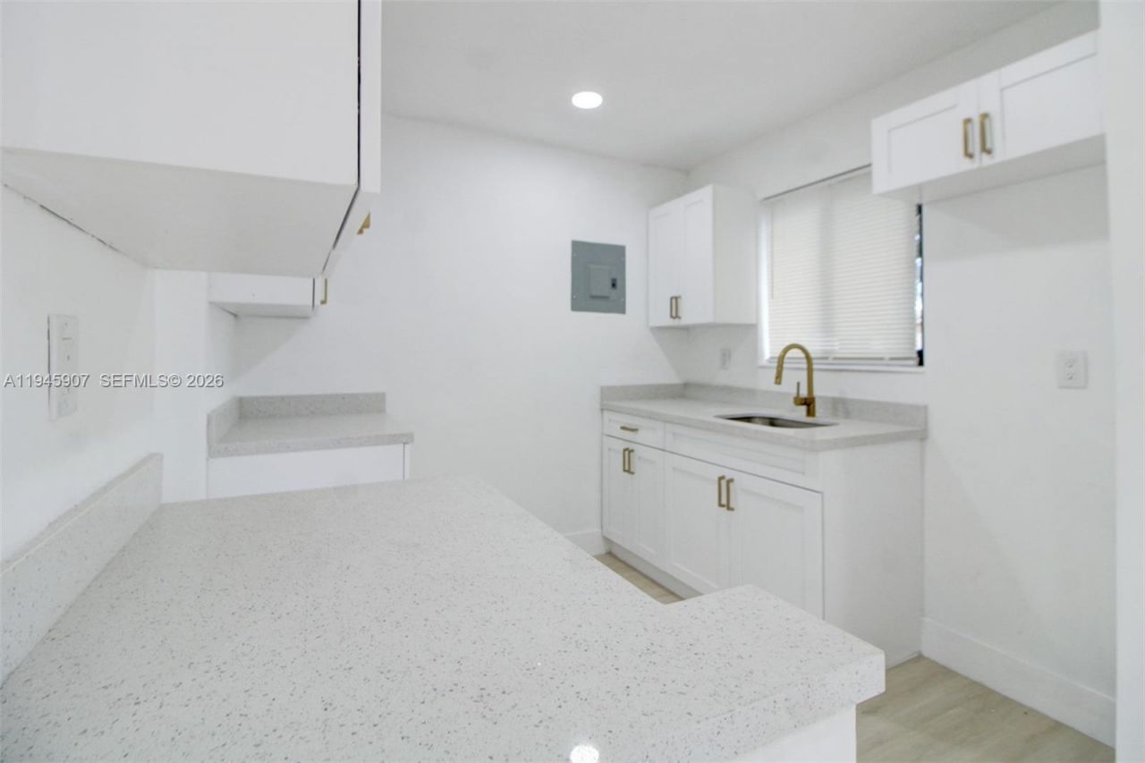 1640 NW 27th Ave, Fort Lauderdale, FL 33311 Photo